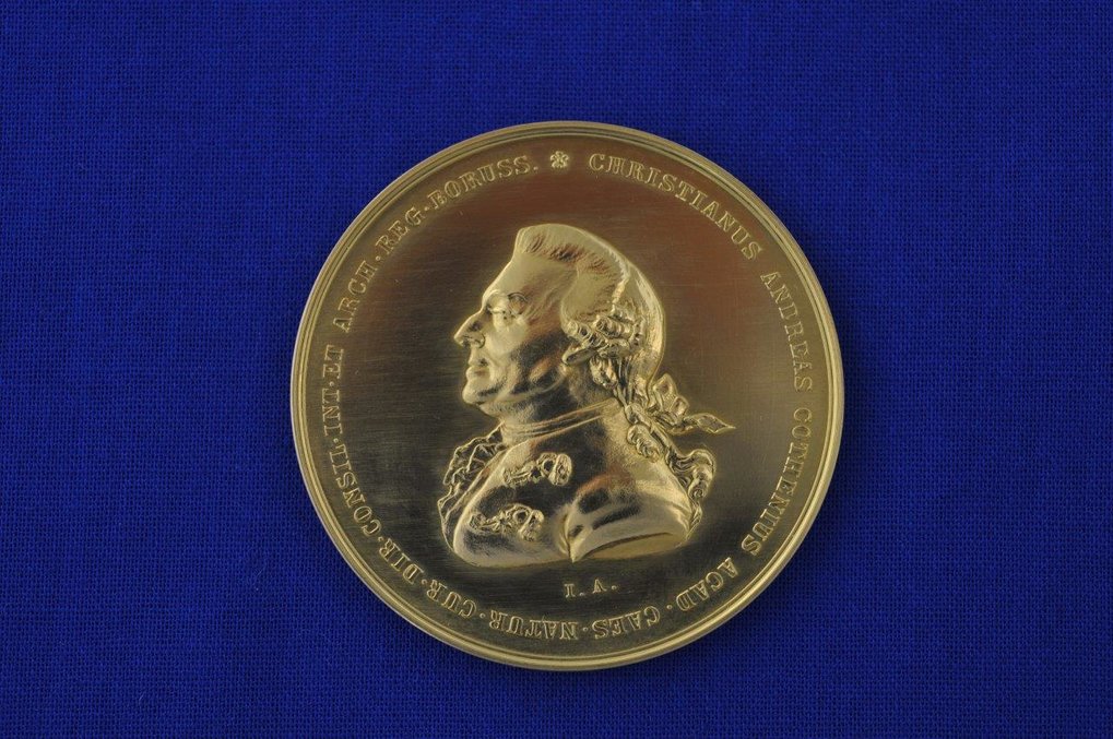 Cothenius Medal for Werner Kühlbrandt | Max-Planck-Institut für Biophysik